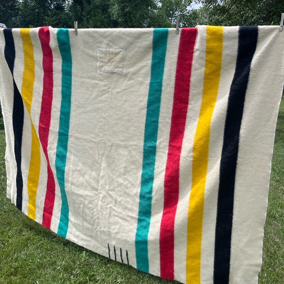 Vintage Hudson Bay, 4 point Wool blanket - Picture 5 of 10